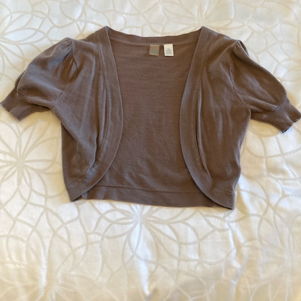 Cropped short sleeve sweater